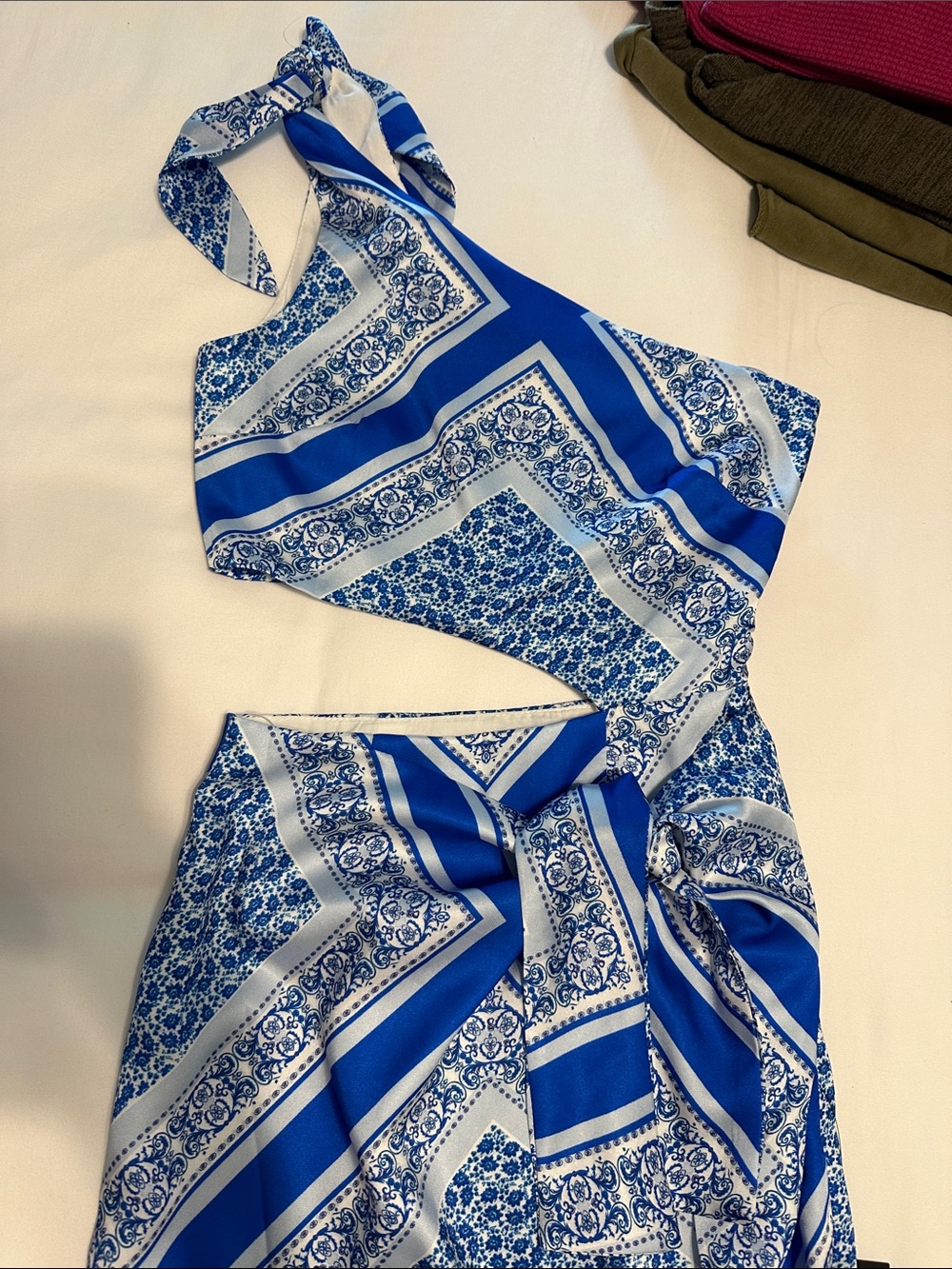 Women's blue and white patterned sleeveless dress